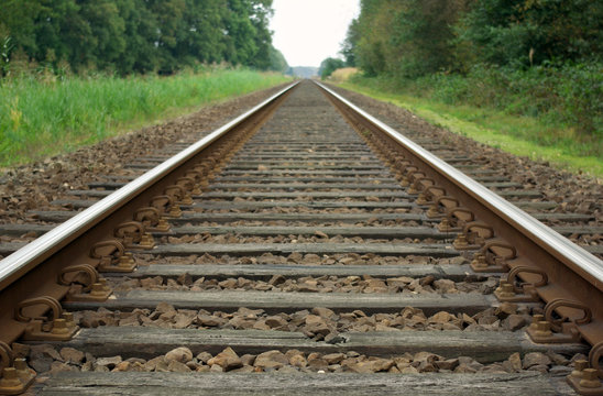 Single track railroad