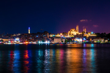 Obraz premium istanbul mosque in the night turkey