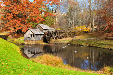Mabry Mill with pond, one of the attractions on Blue Ridge Parkway, Virginia USA in Autumn. - obrazy, fototapety, plakaty