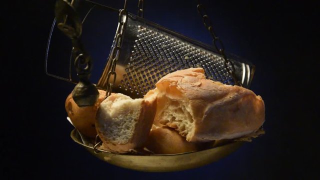 Paniermehl Pangrattato Bread Pan rallado crumbs بقسماط Str&uacute;hanka Pane P&atilde;o ralado פירורי לחם molido duro Bułka Панировочные сухари tarta Breadcrumbs Korppujauho video Str&ouml;br&ouml;d pečivo