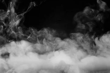 Papier Peint photo autocollant Fumée Fragments de fumée sur fond noir