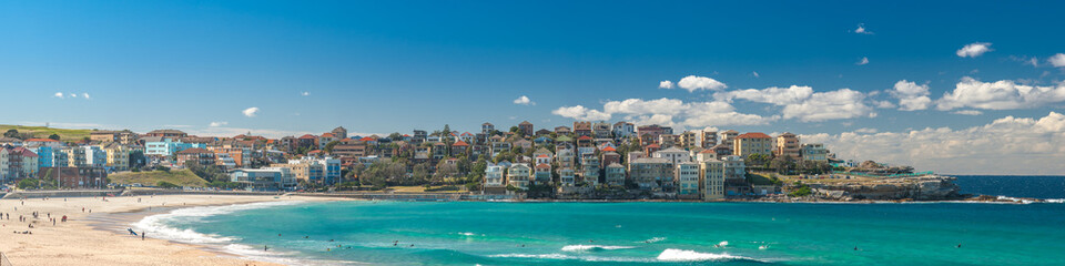 Fototapeta premium Australia Krajobraz: Sydney Bondi Beach panorama w słoneczny dzień