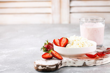Cottage cheese with strawberry