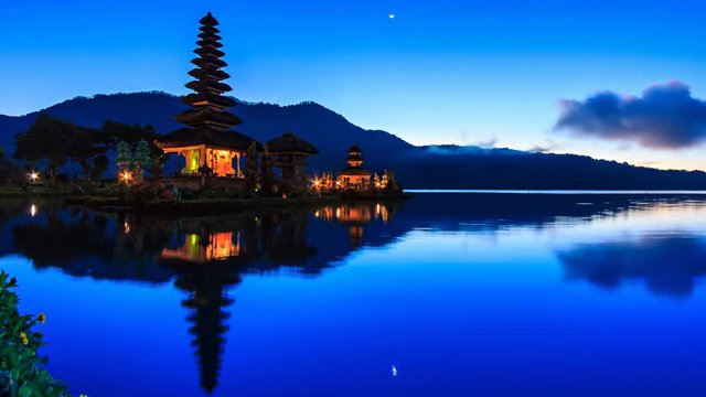 Pura Ulun Danu Bratan Temple On Water, Bali Landmark Travel Place Of Indonesia 4K Night to Day Time lapse