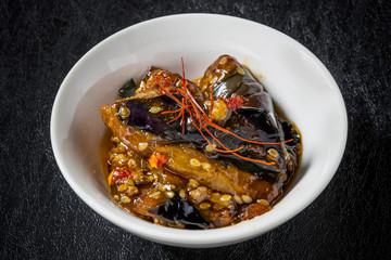麻婆茄子　fried egg plant with Chinese chili sauce
