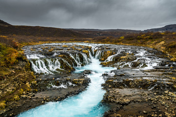 Fototapeta na wymiar wunderbarer Brúarfoss Wasserfall in Island