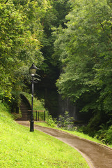 Landschaft um Glencar Waterfall