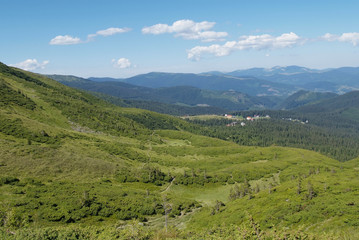 Fototapeta na wymiar mountain scenery in Carpathians