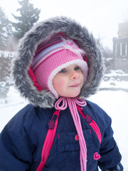 Zimowy portret dziewczynki