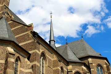 St. Lambertus, Bedburg, im Sommer