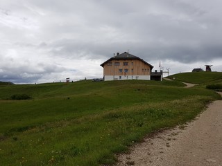 Obraz premium sentieri del Pralongià