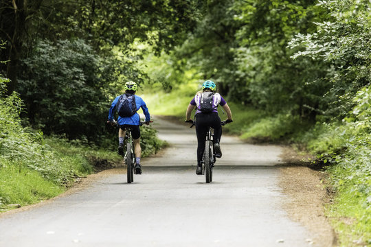 Cycling In The Peak District