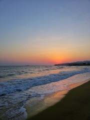 Fototapeta premium Blick auf die aufgehende Sonne von Kreta