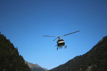 Fototapeta na wymiar helicoptere
