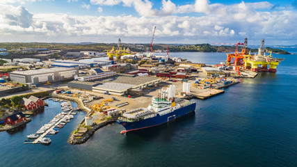 Fototapeta premium Oil rigs under maintenance near Bergen, Norway.
