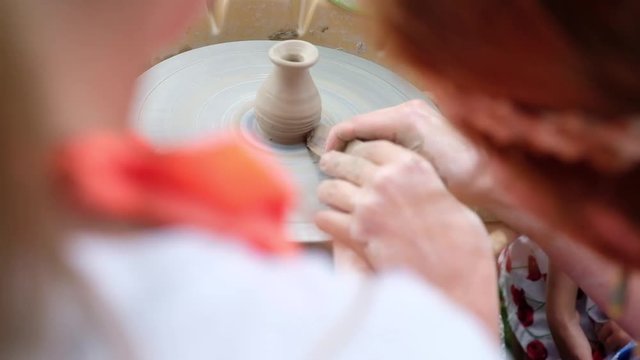 Master-class of Russian pottery on a potter's wheel