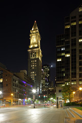 Fototapeta na wymiar View of the Custome House clock tower from State Street Boston