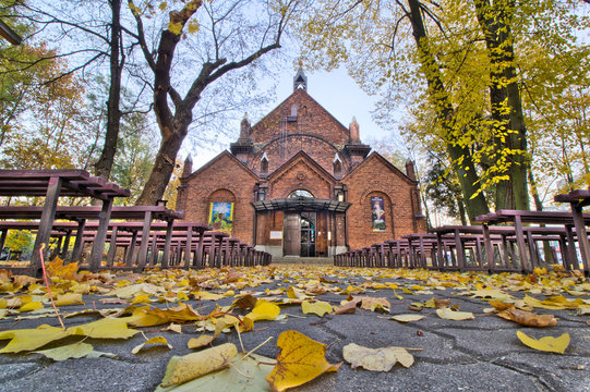 Kości&oacute;ł Świętego Floriana w Pabianicach - Pabianice
