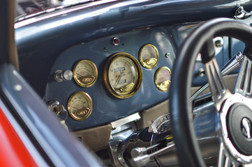 Obraz premium Dials on old Ford car