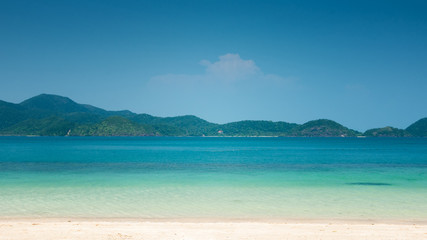 Fototapeta na wymiar Beautiful tropical sea at Koh Chang island, Thailand