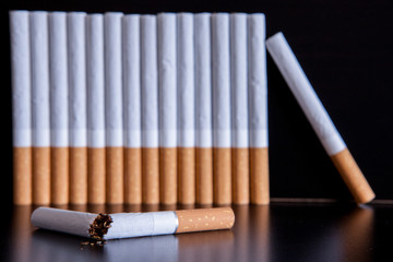 Zigaretten auf einem Haufen