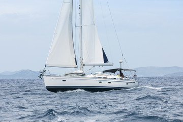 Fototapeta premium isolated yacht on adriatic sea