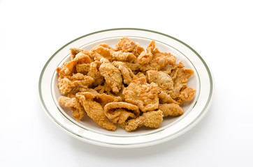 鶏皮のカリカリ揚げ