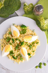 rice with pea and boiled egg