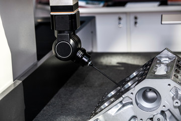 High performance coordinate measuring machine, measuring small and medium-size parts three-dimensionally