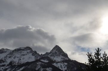 Fototapeta na wymiar Montagne enneigé Neige Hiver Alpe