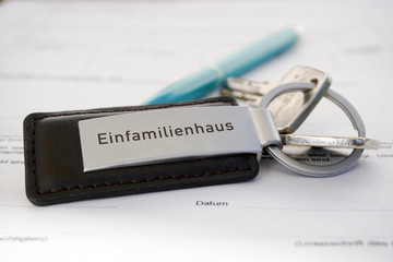 Schlüsselanhänger mit Aufschrift EInfamilienhaus