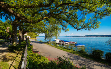 Naklejka premium Ferien zur Sommerzeit am schönen Bodensee blauer Himmel und Sonnenschein