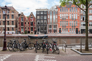 Obraz premium Domy i rowery - Amsterdam