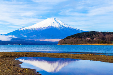 Mt. Fuji at dawn.Shot in the early morning.The shooting location is Lake Yamanakako, Yamanashi prefecture Japan.