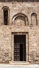 Fototapeta na wymiar romanesque portal - italy
