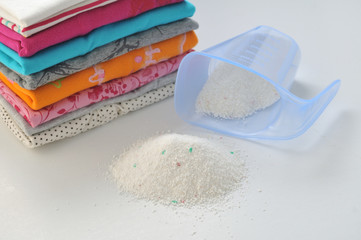 Washing powder for colored fabrics