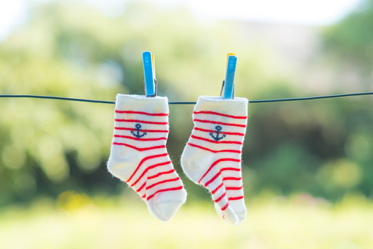 chaussette marin mer b&eacute;b&eacute; enfant nourisson s&eacute;cher marine rayure &eacute;tendre linge paire vacances
