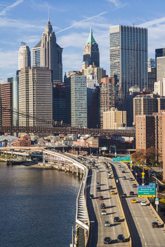 USA, New York, New York City, Lower Manhattan, FDR Drive and Brooklyn Bridge, morning