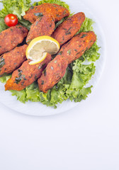 Türk mutfağından bir yemek; mercimekli köfte