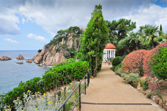 marimurtra garden of blanes
