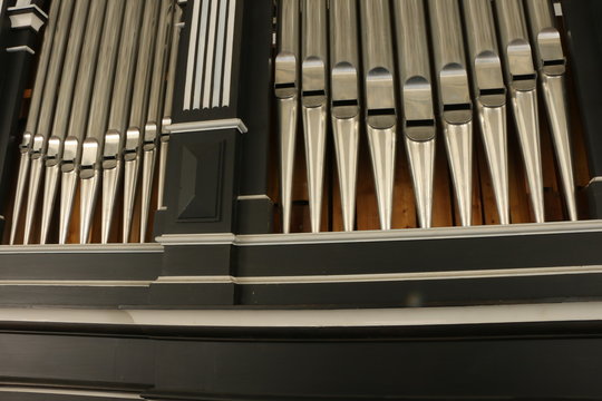 Organ pipes in a Church, Orgelpfeifen in einer Kirche