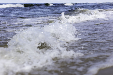Fale nad morzem bałtyckim