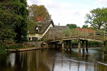 Fototapeta na wymiar Flatford Mill, Suffolk