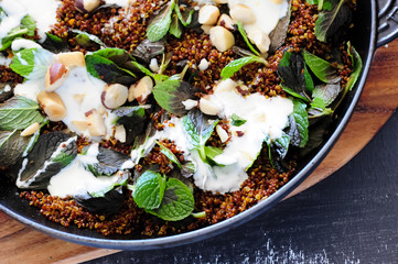 Balanced meal with quinoa - 167974664