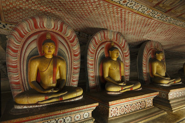 タンブッラ石窟寺院