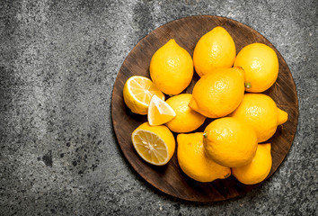 Fresh lemons on the Board.