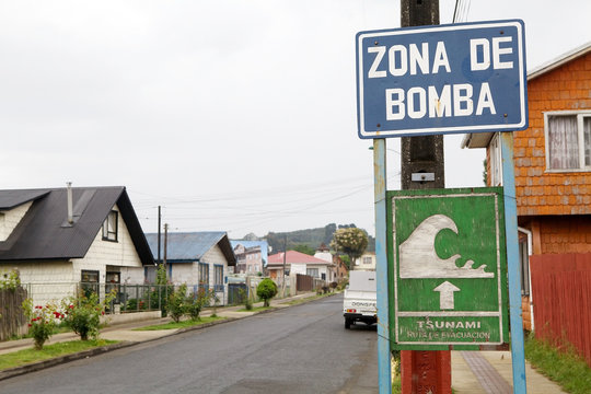 Chilean Tsunami Warning Sign, Chile