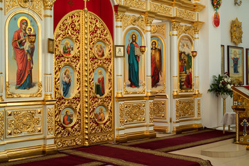 Fototapeta na wymiar Russian orthodox church interior
