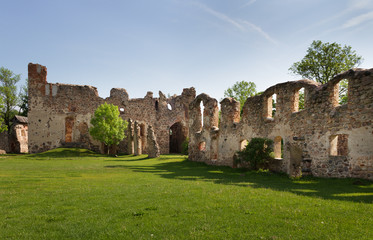 Fototapeta na wymiar Landscape with ruins.