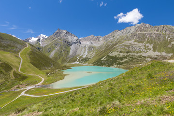 Naklejka na ściany i meble Turquoise Mountain Lake in Austria